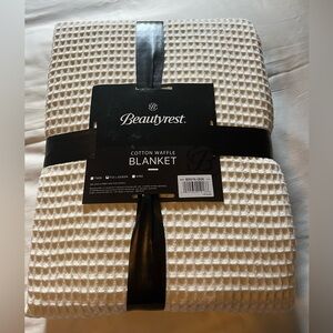 NWT Beautyrest Cream Color Waffle Weave Cotton Blanket Full/Queen Size